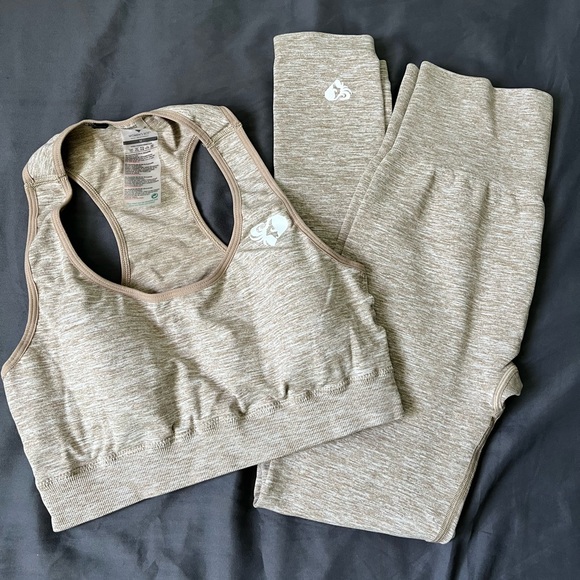 Woman’s Best Move Seamless set in Brown Grey Marl - Picture 1 of 7